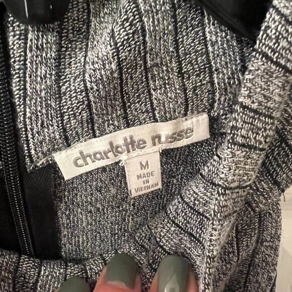 Form fitting party dress - Picture 3 of 4